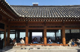 Korean 100-year-old traditional house becomes trendy destination for cafe-goers
