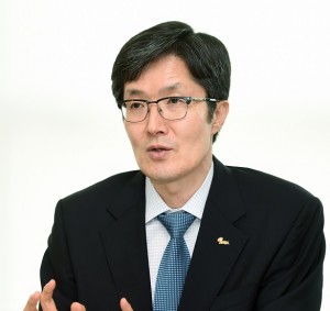  Dong-hun Jang, POBA's chief investment officer