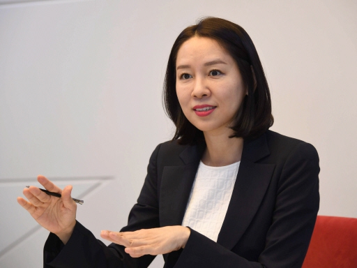  Crystal Soojeong Lee, CEO and head of investment advisory of Savills Korea