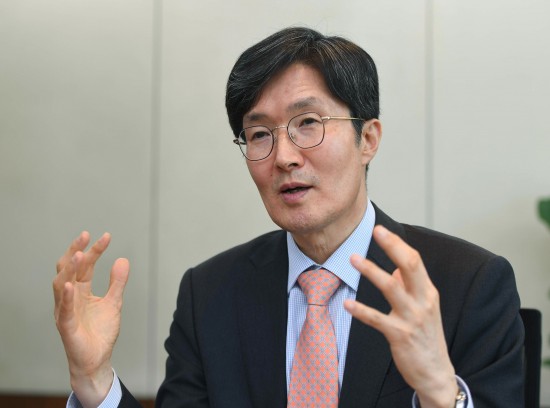 Dong-hun Jang, POBA's chief investment officer