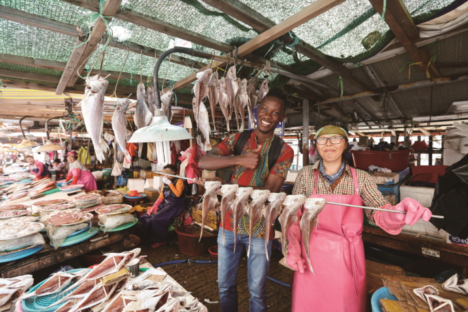 Casimir was impressed with the kindness of the Kasmagalchi Market vendors
