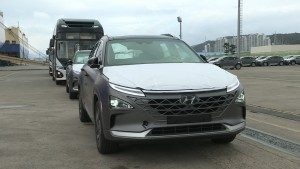 Hyundai　Motor's　hydrogen　fuel-cell　EVs　loaded　onto　a　ship　bound　for　Saudi　Aramco