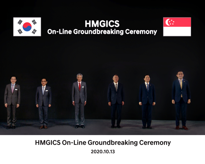 Singapore　Prime　Minister　Lee　Hsien　Loong　(third　from　left),　Hyundai　Motor　Group　Executive　Vice　Chairman　Chung　Euisun　(third　from　right)　attend　an　online　groundbreaking　ceremony　for　the　Hyundai　Motor　Group　Innovation　Center　in　Singapore 　Oct.　13 