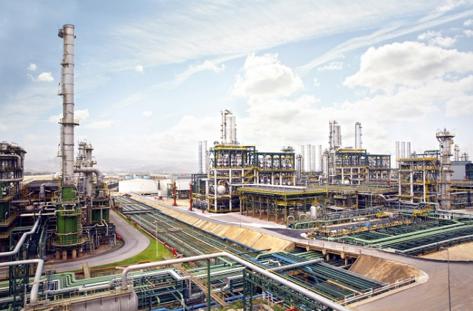 Refinery　in　Algeria　constructed　by　Samsung　Engineering 