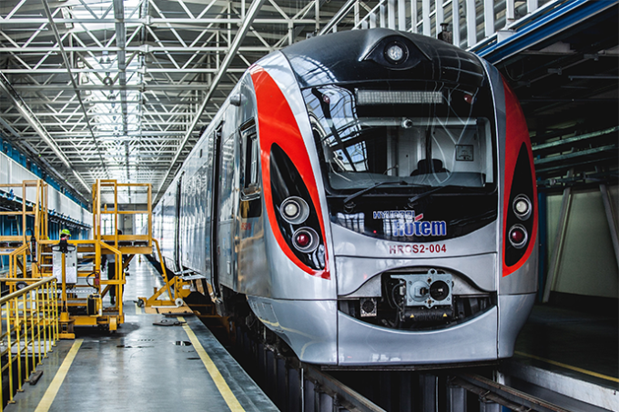 High-speed　train　supplied　to　Ukraine　in　2010.　Hyundai　Corp.　led　the　project　with　Hyundai　Rotem　constructing　the　train.