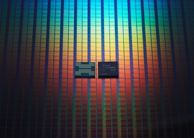 NAND　flash　chips　made　by　SK　Hynix