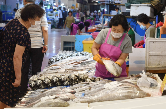 Noryangjin Wholesale Fish Market in Seoul