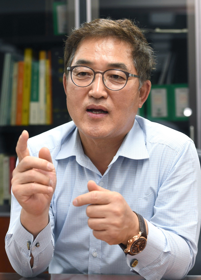 Yellow　Umbrella　Mutual　Aid　Fund's　CIO　Jeong　Du-Young