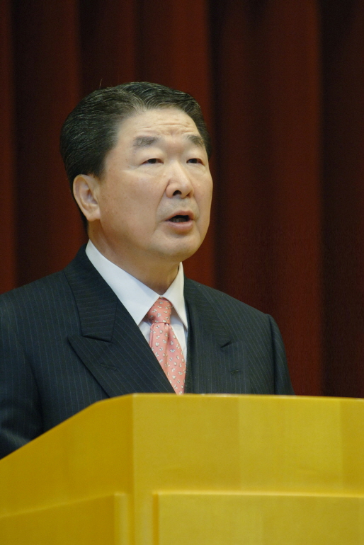 LG　Group　senior　advisor　and　ex-Vice　Chairman　Koo　Bon-joon