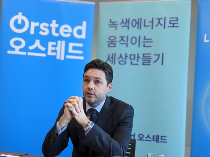 Matthias　Bausenwein,　president　of　Orsted　Asia-Pacific,　holds　a　press　conference　in　Seoul.