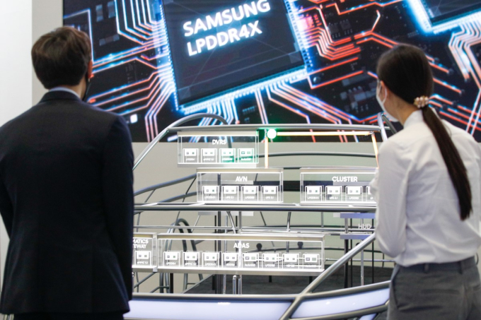 Samsung　semiconductor　booth　at　the　International　Semiconductor　Exhibition　(SEDEX)　2020 