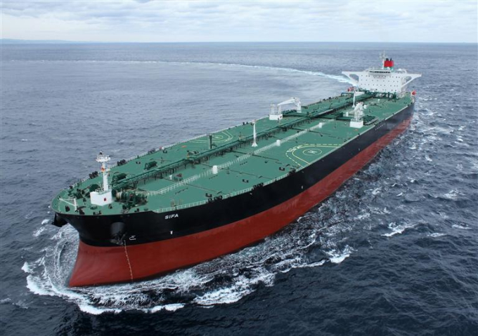 VLCC　built　by　Hyundai　Heavy　Industries