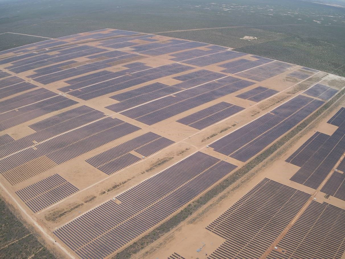 Solar　farm　operated　by　174　Power　Global,　a　wholly　owned　unit　of　Hanwha　Energy,　in　Texas