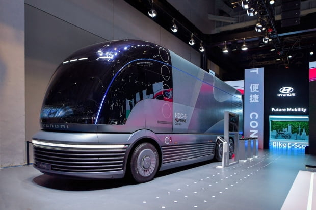 Hyundai　Motor's　hydrogen-powered　truck　concept　Neptune,　unveiled　at　a　Chinese　import　expo　in　2019.