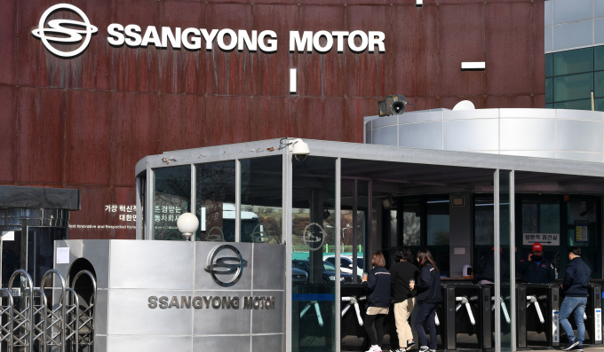 US auto startup set to buy 51% of Ssangyong Motor for 0 mn