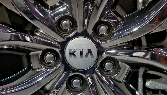 Kia　shares　jump　on　.6　bn　Apple　Car　project　news