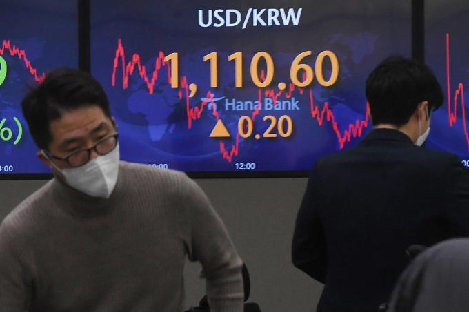 Korean　firms　rush　to　tap　bond　market　ahead　of　rate　hikes