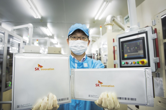 Korean battery shares tumble as VW gears up for in-house production