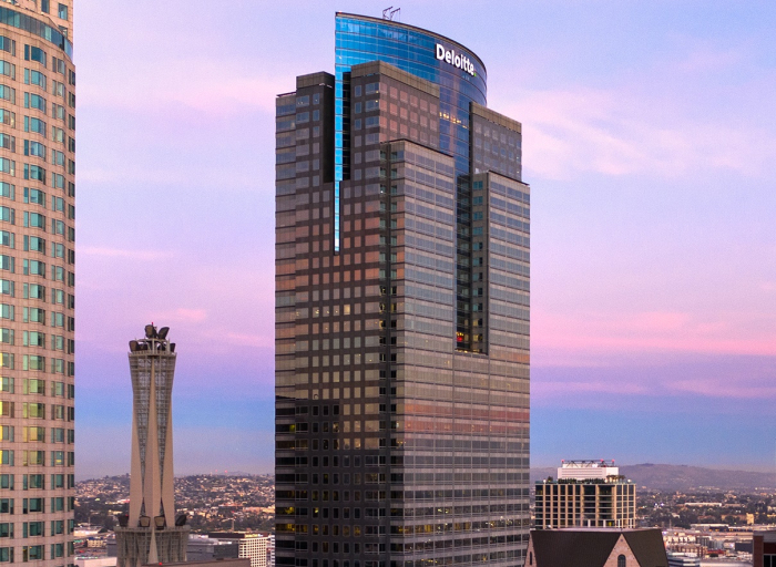 The　Gas　Company　Tower　(Courtesy　of　Brookfield　Properties)