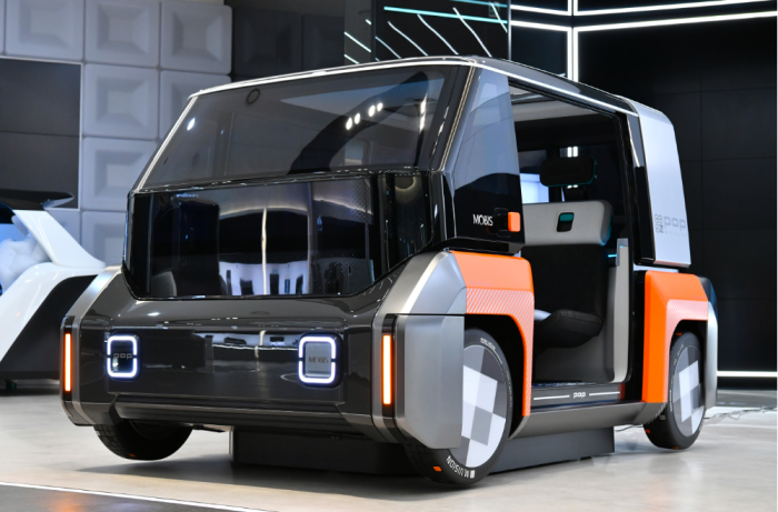 M.Vision POP is a 2-seater small EV mobility (courtesy of Hyundai Mobis)