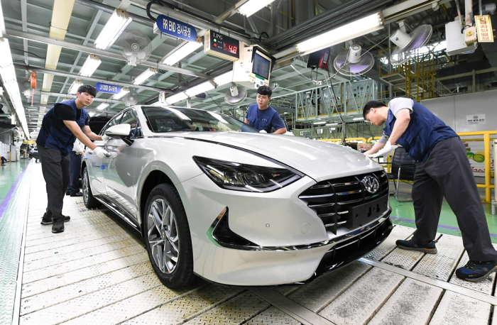 Hyundai's　Asan　plant.