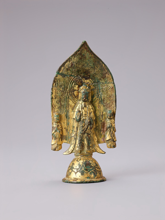 ▲　Gilt-bronze　Standing　Bodhisattva　Triad,　134th　national　treasure　of　South　Korea