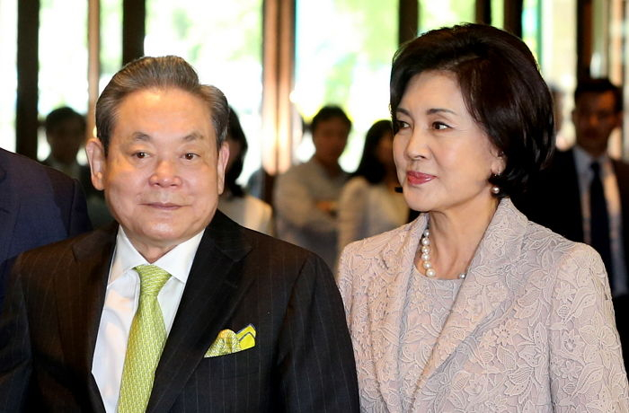 The late Samsung Chairman Lee Kun-hee with his wife Hong Ra-hee