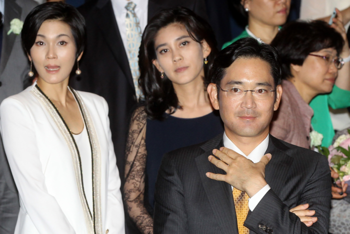 From left Samsung Group heirs Lee Seo-hyun (Samsung Welfare Foundation chair), Lee Boo-jin (Hotel Shilla CEO), Jay Y. Lee (Samsung Electronics vice chairman)