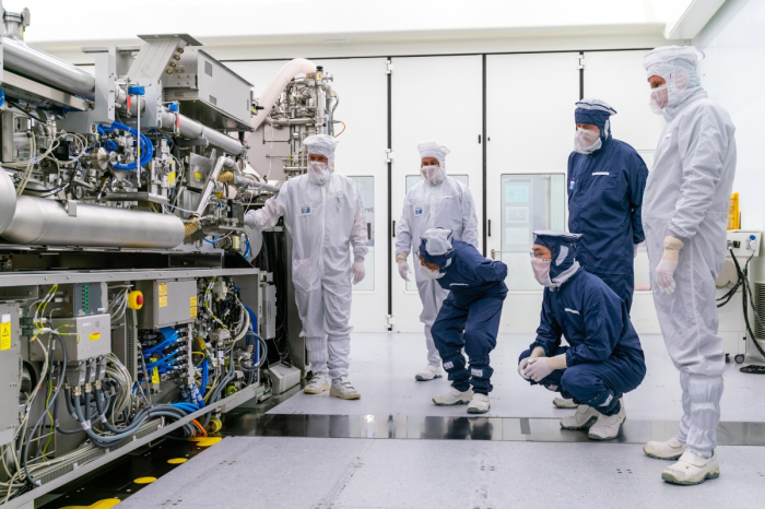 Samsung Electronics' Jay Y. Lee (third from right) views EUV equipment at ASML plant in the Netherlands in 2020.