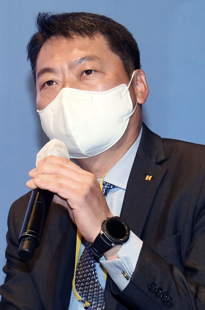 yundai Marine & Fire Insurance, Executive director, Jeon Kyung Chul