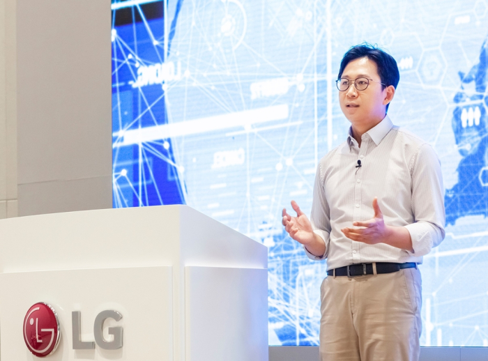 Bae　Kyung-hoon,　head　of　LG　AI　Research