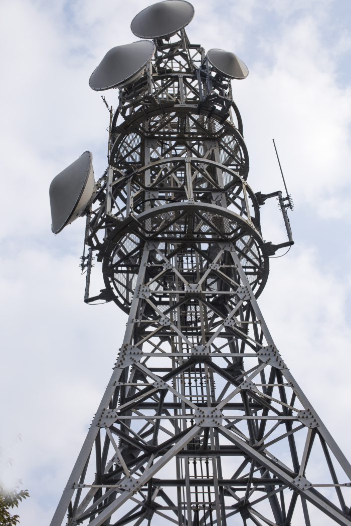 Telecommunications　tower　(Source:　Getty　Images　Bank)