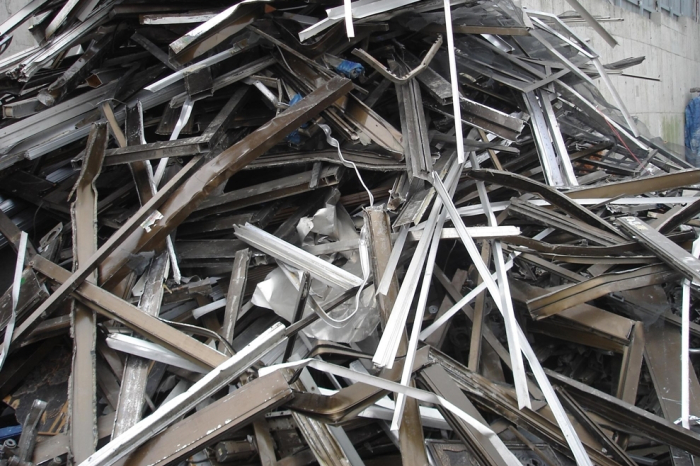 Scrap　metals　are　sold　to　China　at　a　premium.