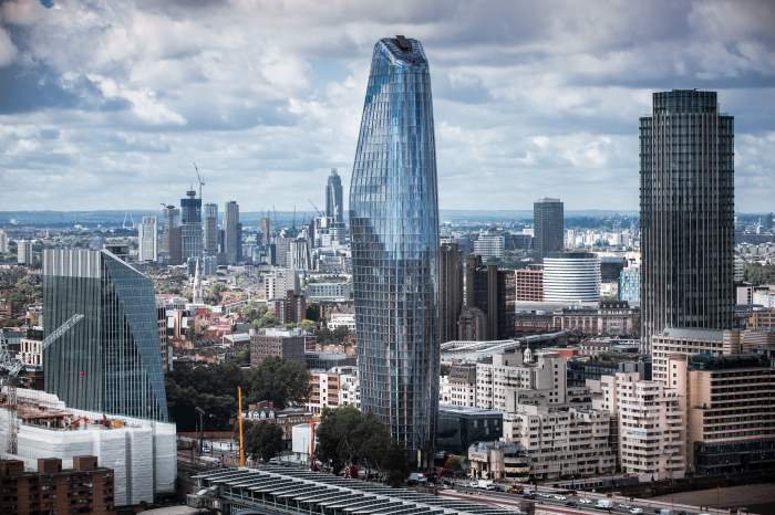 London　view　(Source:　Getty　Images　Bank)