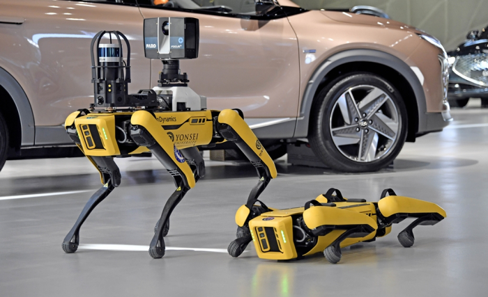Boston Dynamics' dog-like robot spot