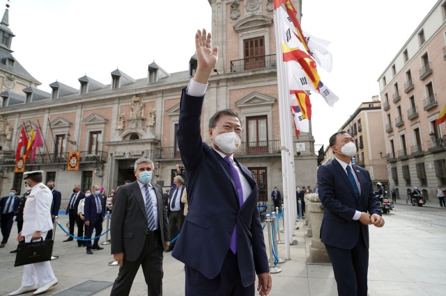 President　Moon　Jae-in　is　on　a　three-day　state　visit　to　Spain.