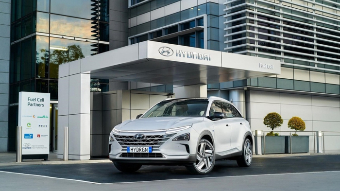 Hyundai　NEXO,　Toyota　Mirai　to　compete　in　fuel　cell　cars　as　Honda　exits