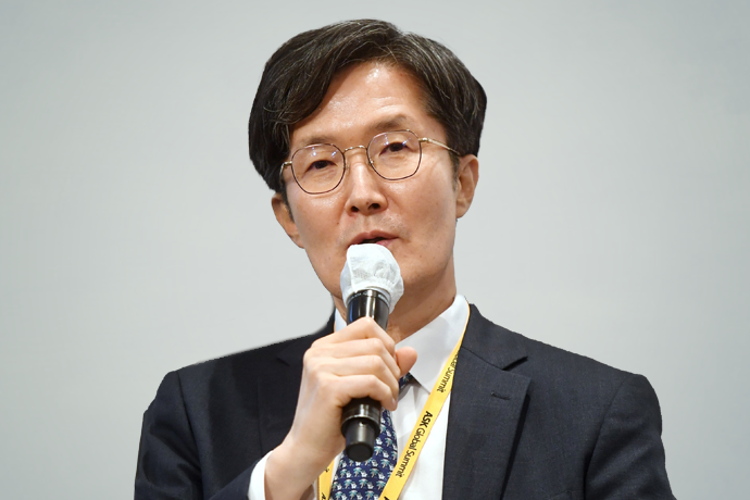 Public　Officials　Benefit　Association's　(POBA)　CIO　Jang　Dong-hun