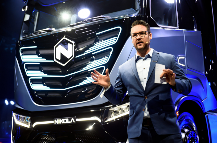 Nikola　founder　and　CEO　stepped　down　from　his　positions　last　year　amid　fraud　allegations.