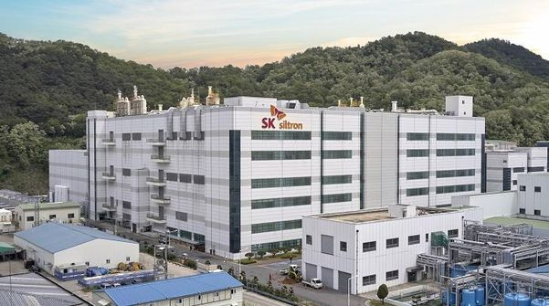 SK　Siltron’s　silicon　wafer　plant　in　Gumi,　North　Gyeongsang　Province.