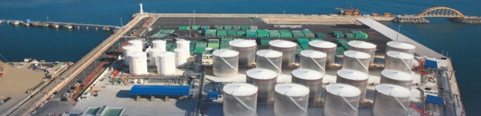 Hyundai　Oil　Terminal's　facilities　in　Ulsan,　South　Korea　(Courtesy　of　Hyundai　Heavy　Industries　Group)