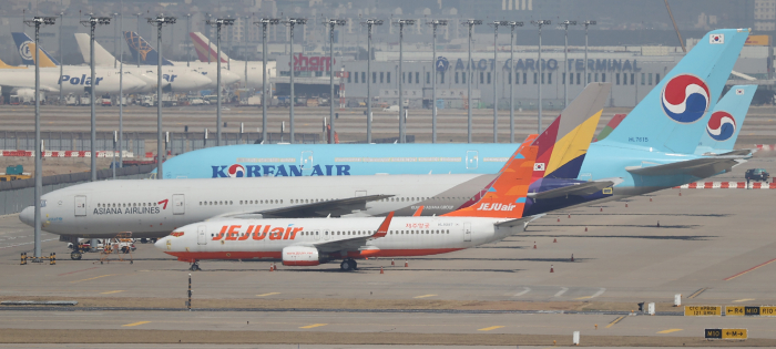 Korean　Air　won't　sell　Asiana's　budget　carriers　post-merger