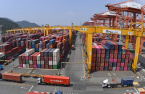 Korea July exports hit record on strong chip, auto demand