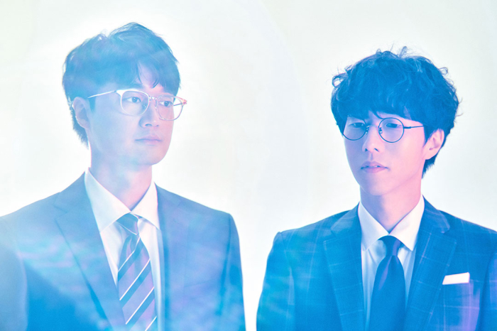 Kakao-acquired Antenna Music's leading indie rock band Peppertones.