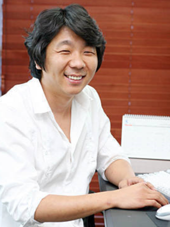 Former　Bithumb　Chairman　Lee　Jung-hoon