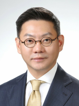 Cho　Chanhee,　managing　director　and　South　Korea　investment　banking　head　of　Bank　of　America　Merrill　Lynch