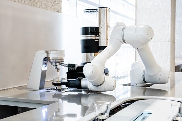 Coffeebanhada's robot barista Episode Marco