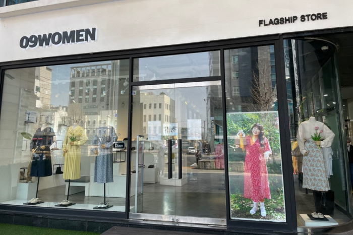 Korea's　plus-size　fashion　mall　09Women　readies　for　2022　IPO