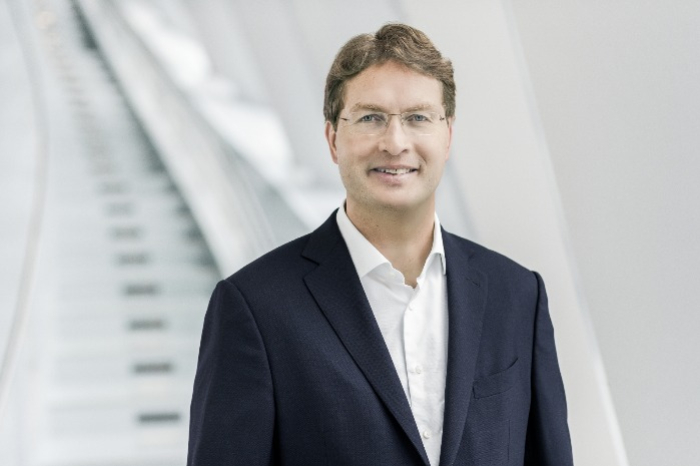Daimler　AG　CEO　Ola　Källenius