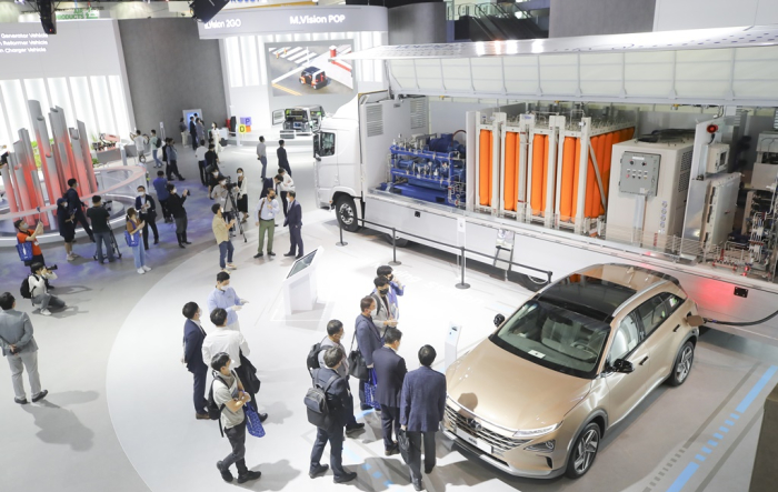 Hyundai　Motor’s　booth　at　the　2021　Hydrogen　Mobility　Show　in　South　Korea